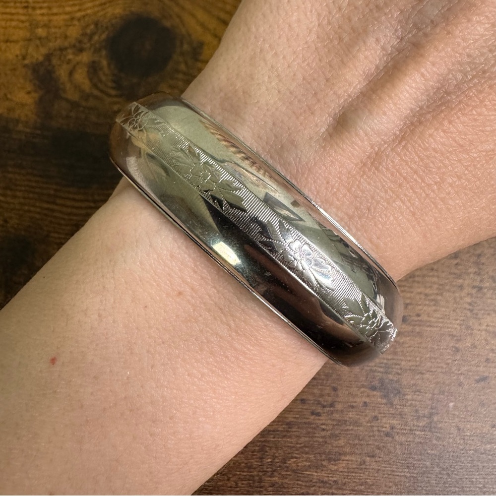 Vintage Silver Tone Floral Embossed Chunky Bangle Bracelet